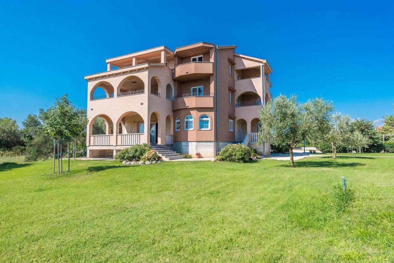 Luxury Apartments Garden Сукошан Экстерьер фото